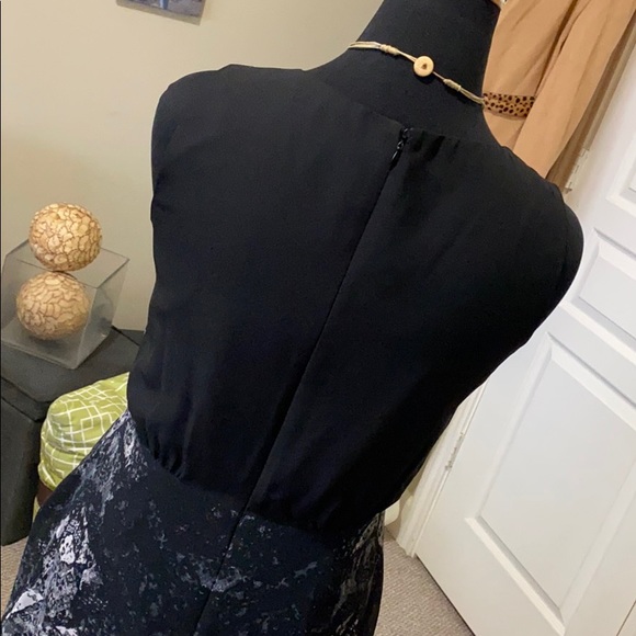 A wonderful Kenneth Cole multi media dress! - Picture 6 of 12